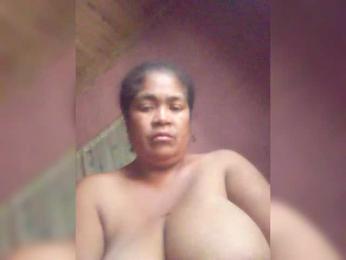 Aiiina webcam model stream image