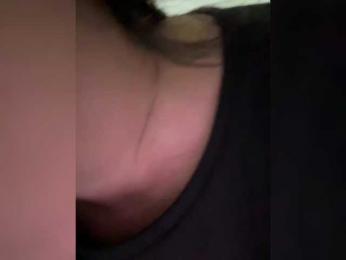 Kristalyy webcam bongacams model stream image