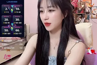 _LLisa_ webcam model stream image