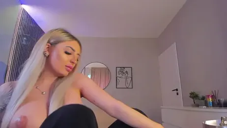 emily_bloom webcam stripchat model stream image