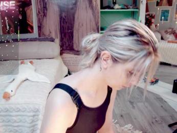 wo_voz webcam model stream image