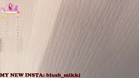 mikkixmeow webcam model stream image