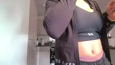 QuenMonicaUK webcam model stream image