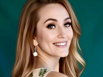 AniClark webcam model stream image