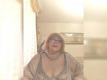 KarinkaSweet webcam bongacams model stream image