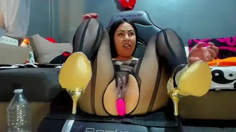 Noielya_Shot webcam model stream image