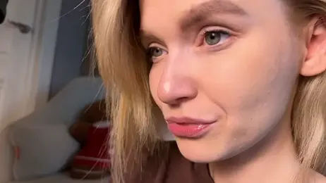 Adelovenick webcam model stream image