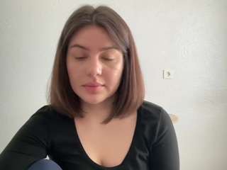 youramy webcam camsoda model stream image