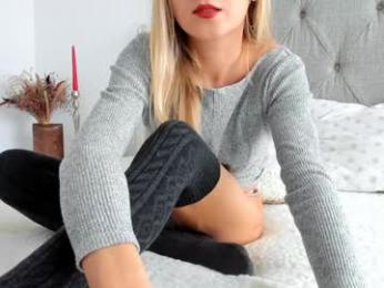 larissa4 webcam chaturbate model stream image