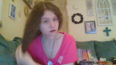 QueenCrimson webcam cam4 model stream image