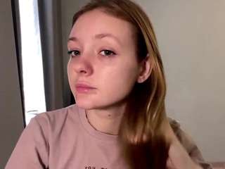 stellamoore webcam camsoda model stream image