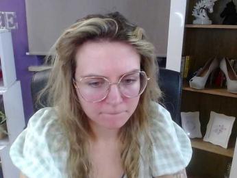 Soft-Zoey webcam bongacams model stream image