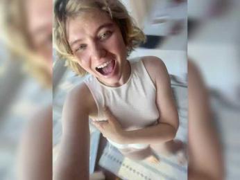 A-Huli webcam bongacams model stream image