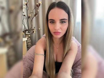 LedyMiya webcam model stream image