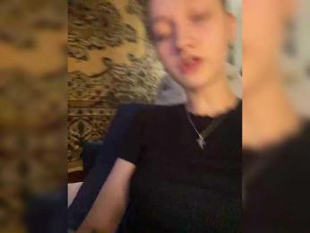 Mayaaaa00 webcam model stream image