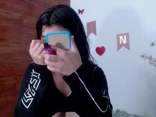 Aixa Coral webcam model stream image