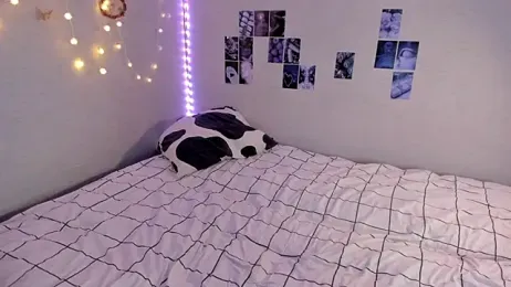 YunaPeace webcam model stream image