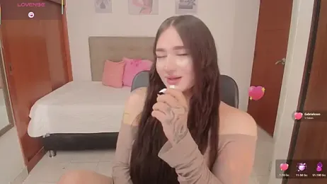 Miley_Baker webcam model stream image