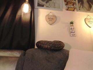 Selena Rossi webcam model stream image