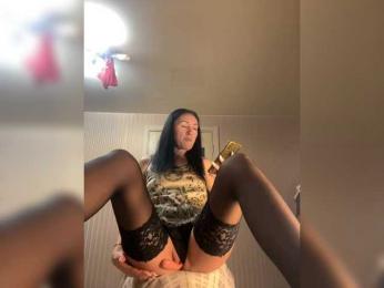 Karolina_Milf webcam model stream image