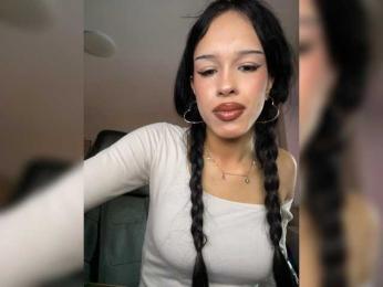 Mia-zii webcam model stream image