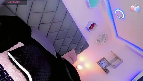 Amira_Ember webcam model stream image