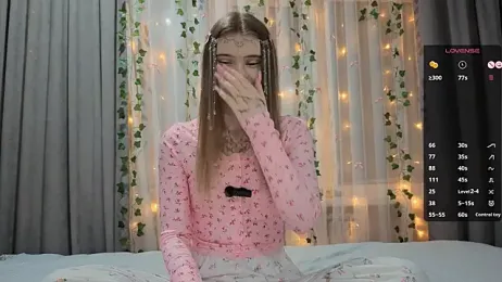 CarolinePepper webcam model stream image