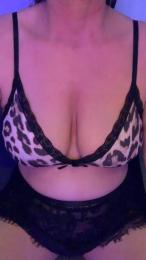 Statuesque_X webcam model stream image