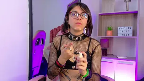 Lullaby_Charade webcam model stream image