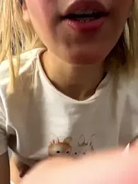 SweetBunnyGF webcam model stream image