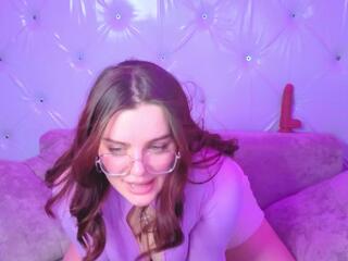 Julia Milky webcam model stream image