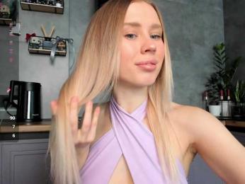 Sunlovv webcam bongacams model stream image