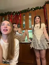 YKwhynot webcam model stream image