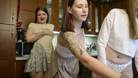 YKwhynot webcam stripchat model stream image