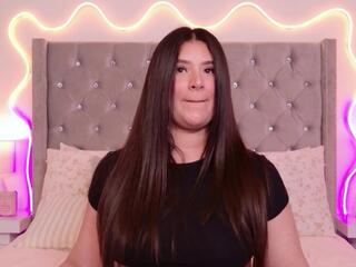 Julia Summers webcam model stream image